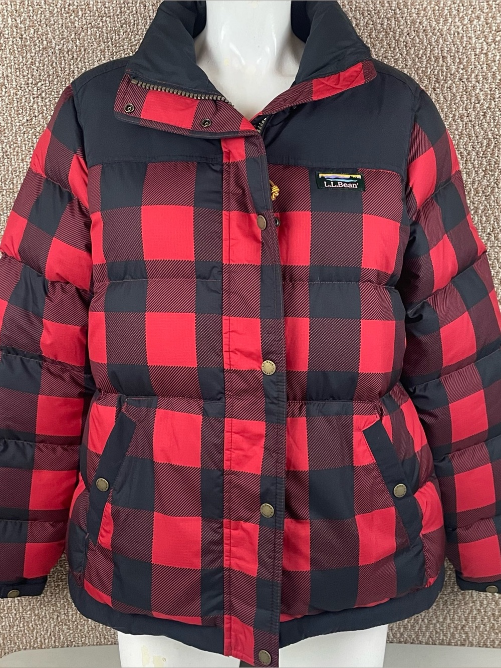L L Bean Jacket Women’s Medium Mountain Classic Down Puffer Red Buffalo Plaid R1